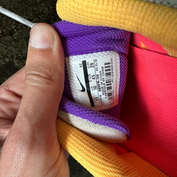 Nike ACG Dog Mountain Beige and Red Men's Sneakers - Picture 5 of 5